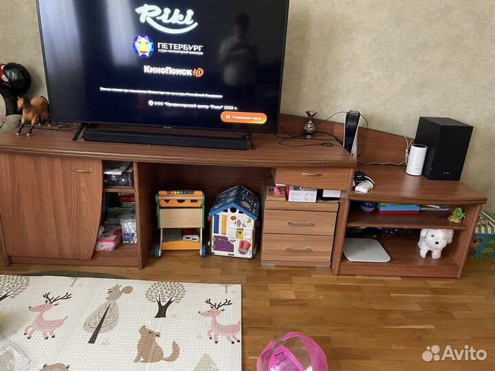 Тумба под телевизор