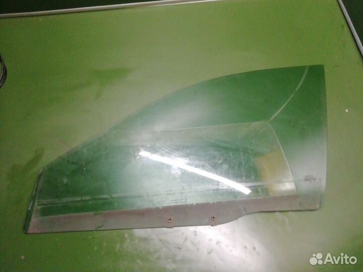 Стекло передней левой двери volvo s 40