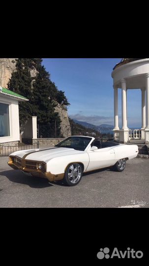 Ретро автомобили в Ялте