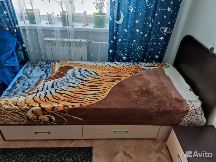 Кровать