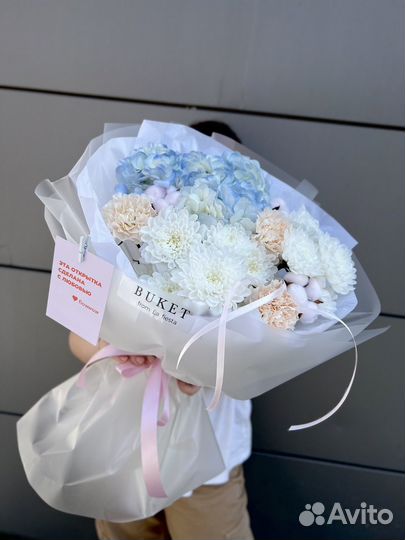 Букет с гортензией