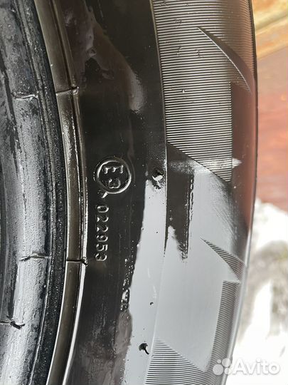 Pirelli Ice Zero 215/65 R16