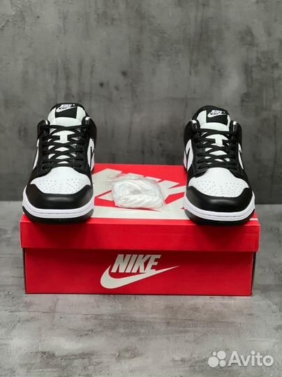 Nike Dunk Low Black White