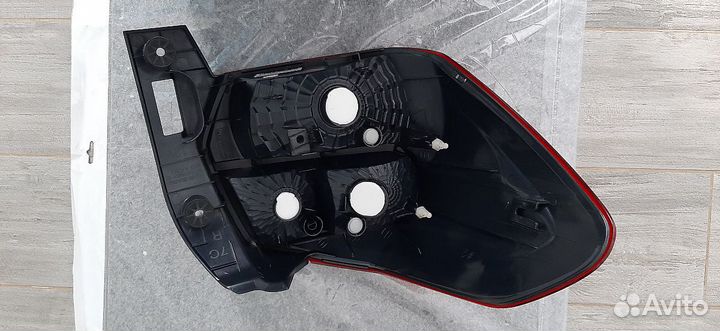 Фонарь задний правый Subaru XV