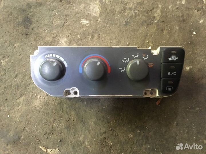 Блок управления отопителем (Honda CR-V)