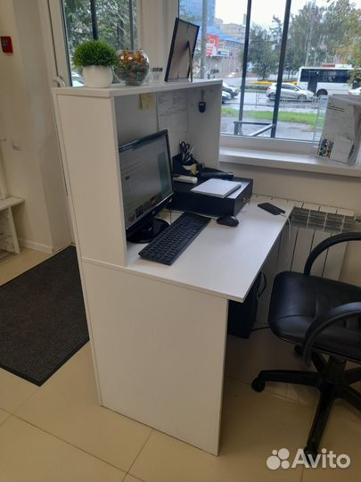 Стойка ресепшн бу