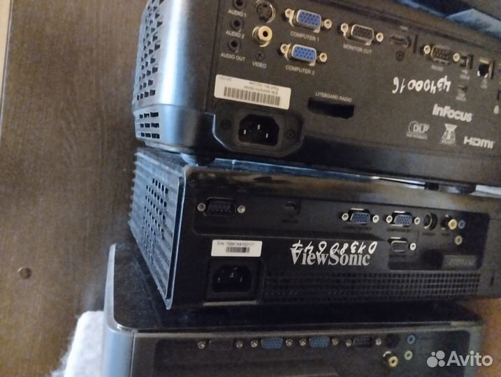 Проекторы, много разных