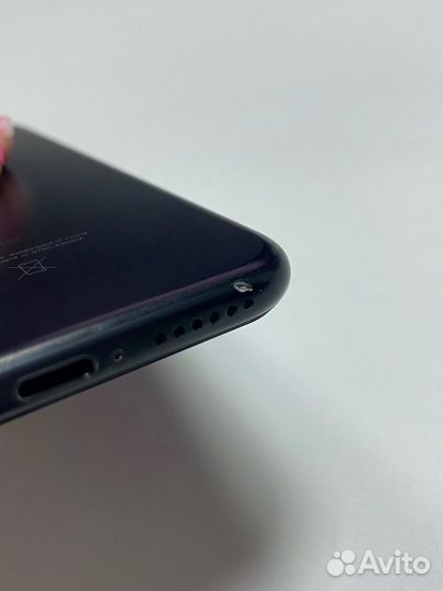 iPhone 7, 32 ГБ