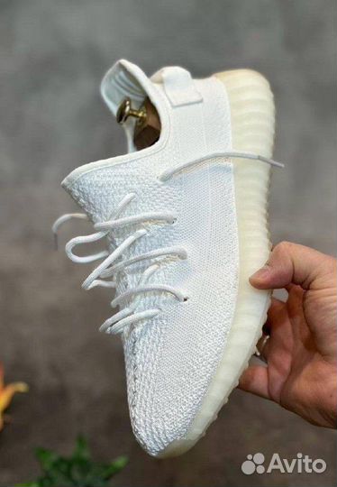 Adidas yeezy boost 350 великан белые разм. 46