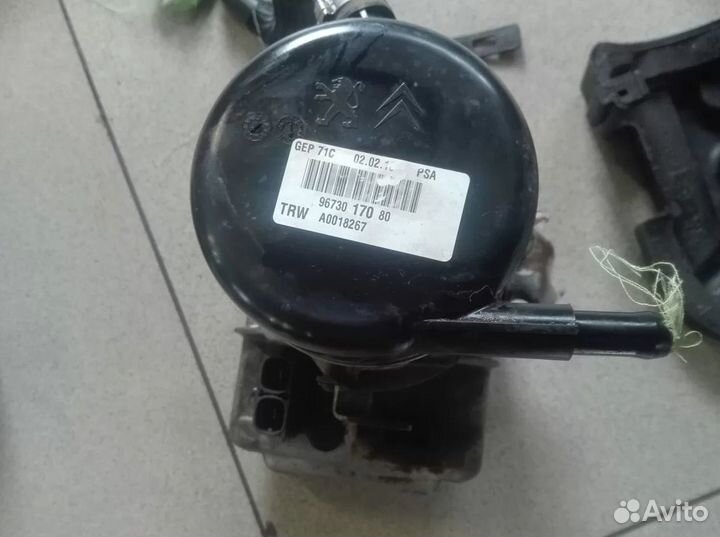 Насос гура 1.6 бензин Citroen C5 X7 9673017080