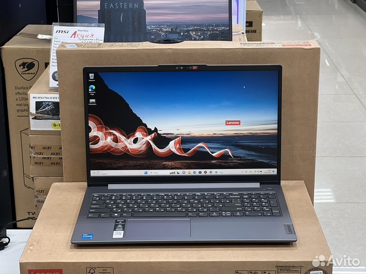 Новый ноут IPS 8 ядер SSD512g 8G DDR5