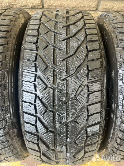 Tigar Winter 245/45 R18