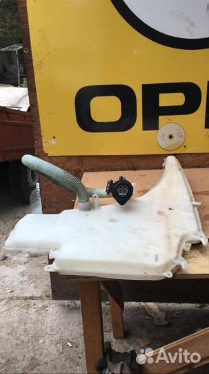 Бачок омывателя BMW 3-серия E90/E91 (2005-2011)