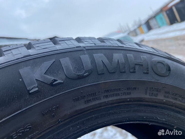 Kumho WinterCraft Ice WI31 215/55 R17