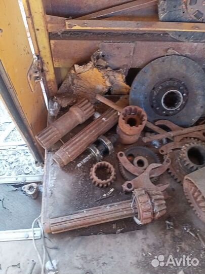 Запчасти на Трактор юмз