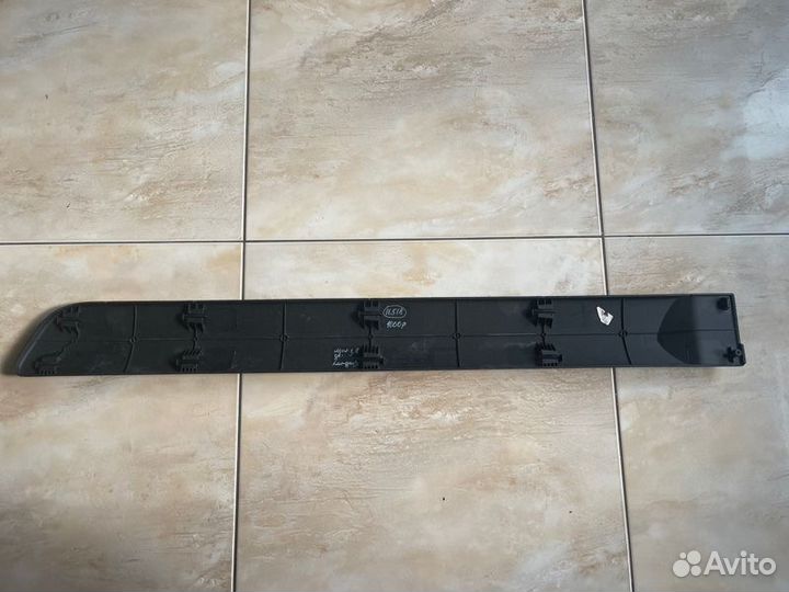 Накладка двери задняя правая LADA Largus С 2012