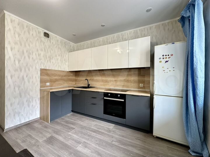 2-к. квартира, 65 м², 8/18 эт.