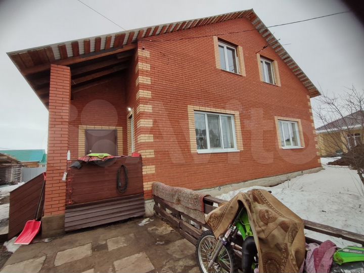 Дом 200 м² на участке 7 сот.