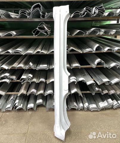 Порог левый Toyota Yaris 2006-2011 (Polcar)