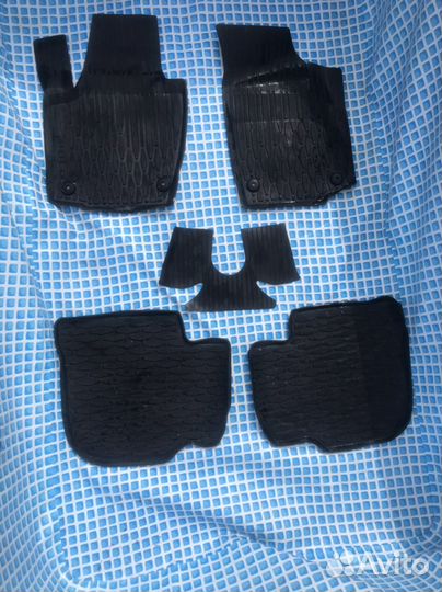 Автомобильные коврики резиновые