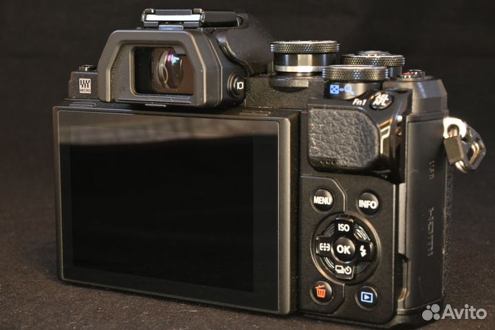 Olympus OM-D E-M10 Mark III kit 14-42 ii r