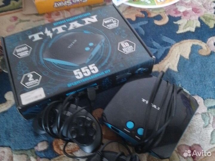 Titan 3 (Денди и Сега, 555 предустановленных игр)