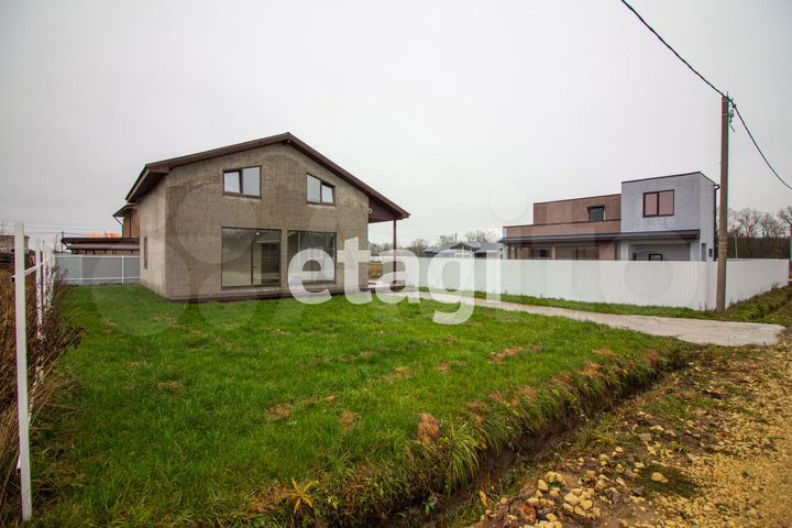 Дом 160 м² на участке 4 сот.