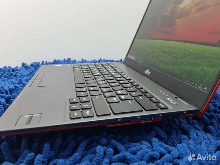 Ультрабук Fujitsu LifeBook U938 i7 12/512 Touch
