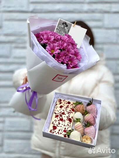 Комбо клубника в шоколаде + цветы