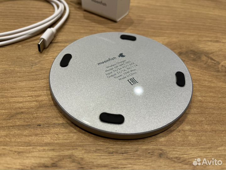 Беспроводное зарядное устройство moonfish