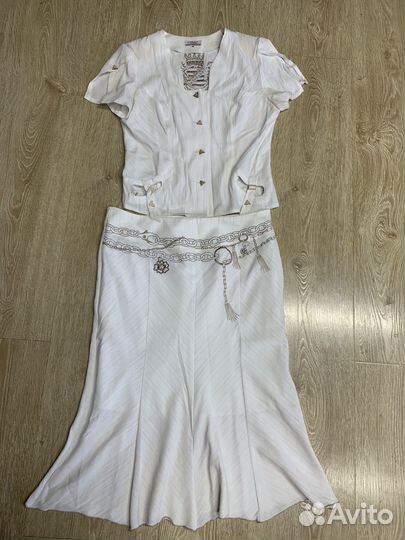 Костюм женский