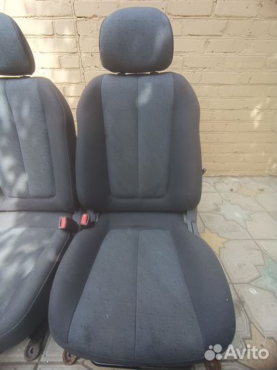 Передние сиденья на hyundai