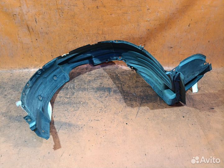 Подкрылок Toyota Vellfire ANH20W (Переднее Правое)