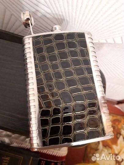 Подарочная фляжка для алкоголя