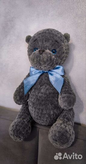 Мишка плюшевый вязаный