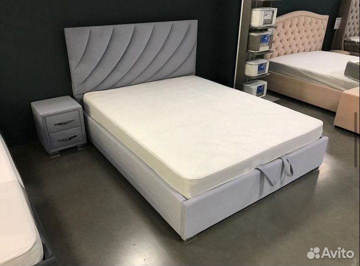 Кровать двухспальная