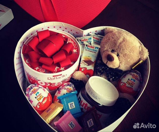 Торты и подарки на заказ