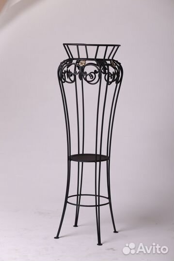 Подставка для цветов кованая напольная