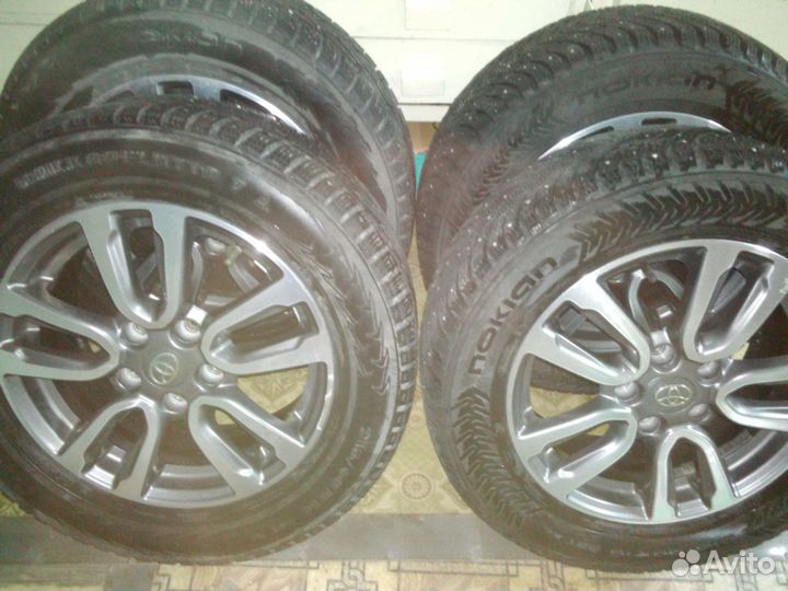 Колеса в сборе 215 60 r16 зимние Nokian Hakkapelii