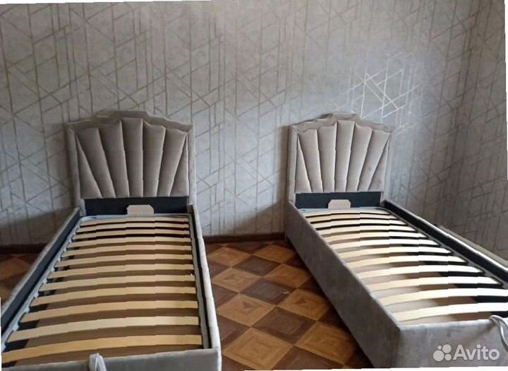 Кровать односпальная мягкая