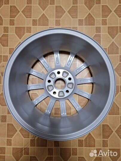 Диск колесный audi r16 8E0601025H