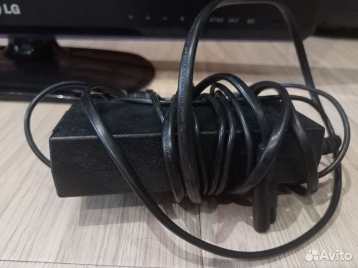 Продается Телевизор LG 26LS3510