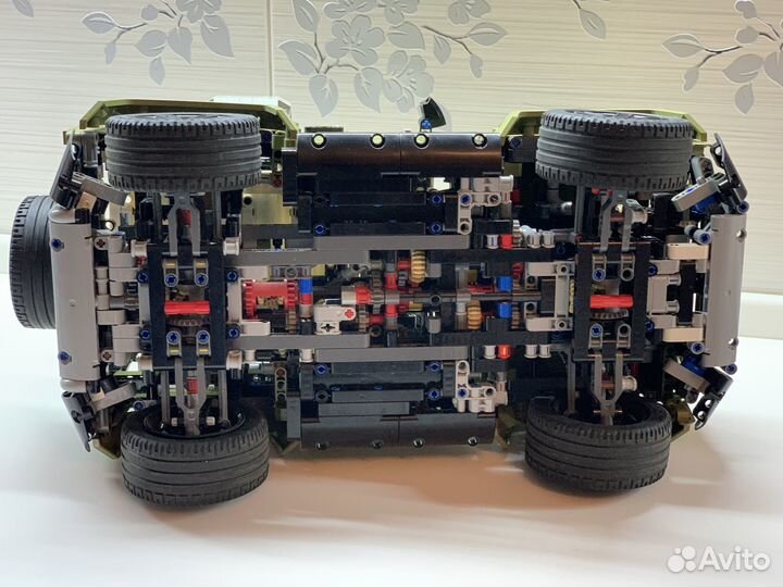 Конструктор lego Technic Land Rover Defender