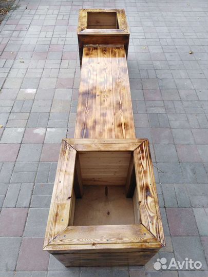 Скамейка-кашпо из дерева