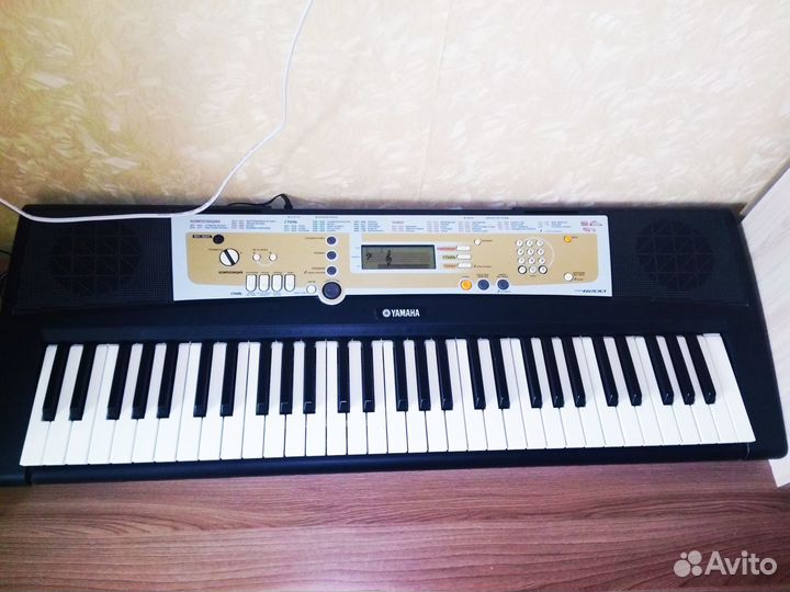 Синтезатор yamaha psr r200