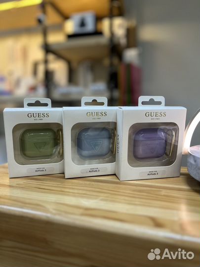 Чехол Guess на Airpods Pro 2, Airpods 3, Airpods 2