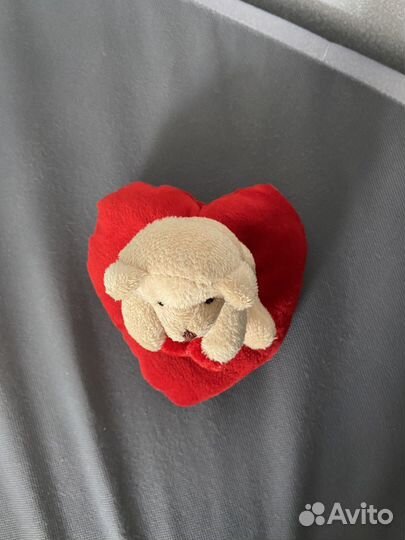 Игрушка Мишка с сердечком маленькая