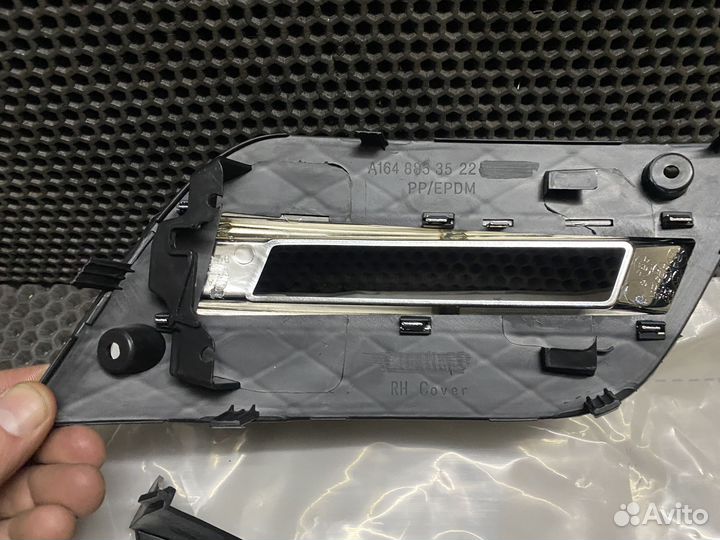 Детали переднего бампера Mercedes ML W164 рест