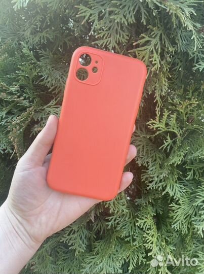 Чехол на iPhone 11