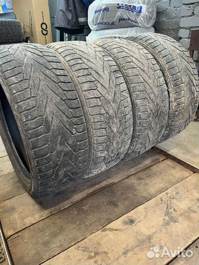 Nokian Tyres Hakkapeliitta R2 SUV 225/55 R18 102R